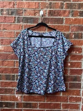 Lane Bryant Womens 18/20 Blue Floral Square Neck Short Sleeve Tshirt