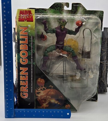Marvel Select Spider-Man Green Goblin Glider Collectors Edition 7'' Action Figure