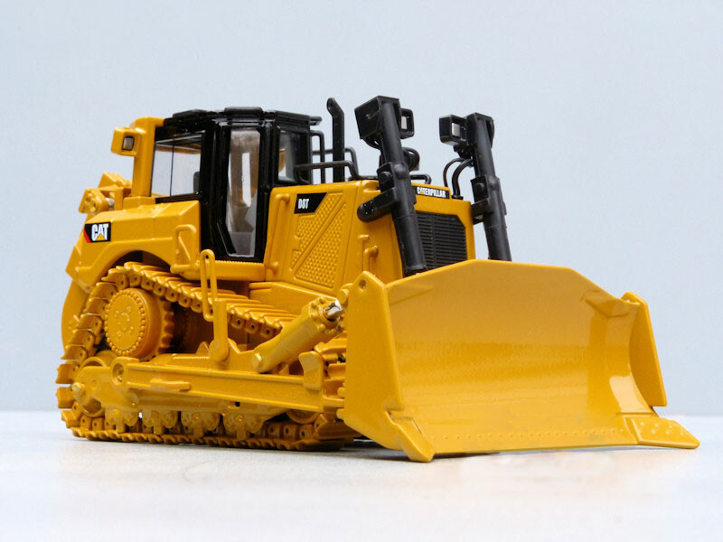ミニカー CAT D8T TRACK-TYPE TRACTOR 1:50 85566_03_-new_Final_1024x1024.