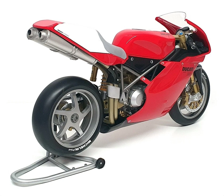 Minichamps 1/6 Scale 062 011200 - Ducati 996 Undecorated Race Version - Image 2 of 4