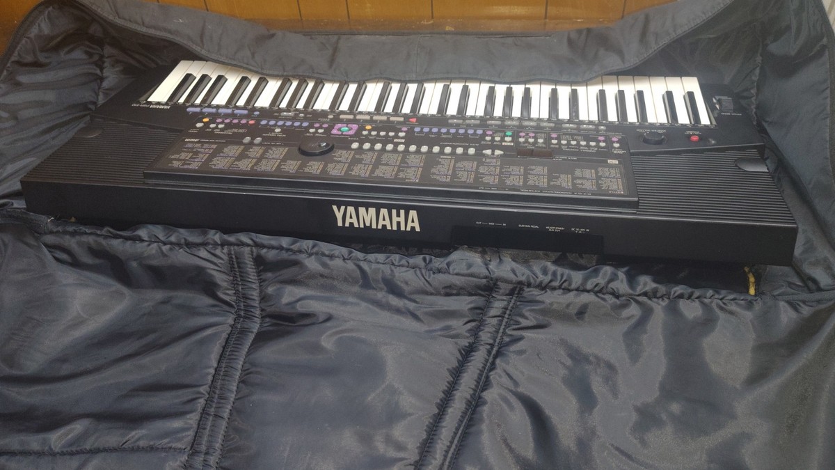 Yamaha PSR-510 61鍵盤キーボード Yamaha PSR-510 61-Key MIDI Portable Keyboard Synthesizer - Black