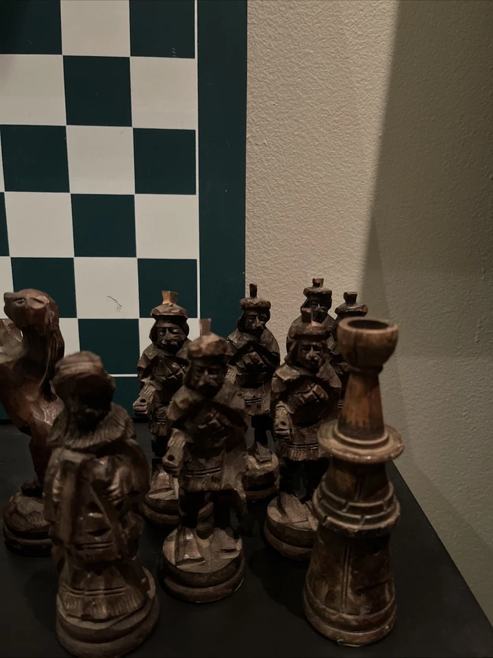 Juego de ajedrez vintage de madera hecho a mano de 21" piezas de tablero, tallado a mano raro Foto 3 de 4