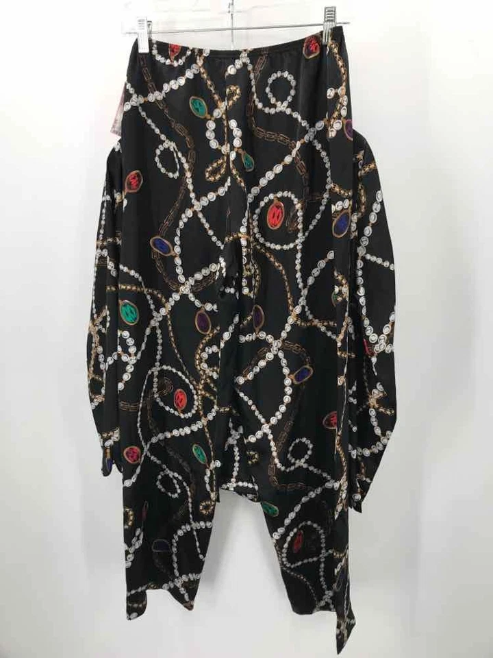 Conjunto de pijama Morgan Taylor negro talla mediana usado Foto 2 de 3