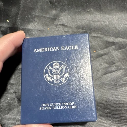 United States Mint American Eagle 2005 1 oz Proof .999 Silver Coin