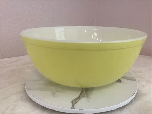 Vintage Pyrex Large 4 QT Primary Yellow Mixing Nesting Bowl #404 - Fast Shipping