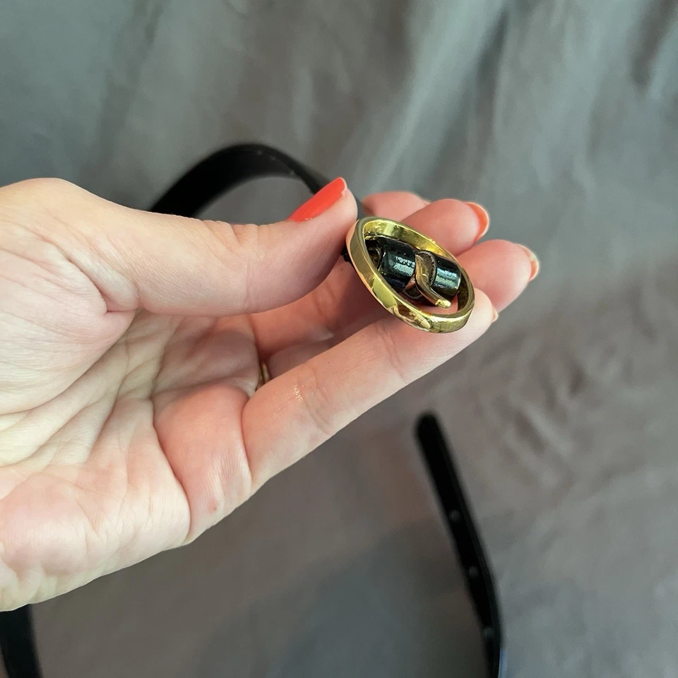 Vintage 90s St. John Patent Leather Black Belt Gold buckle Womens SMALL Sz 4 EUC - Image 3 of 4