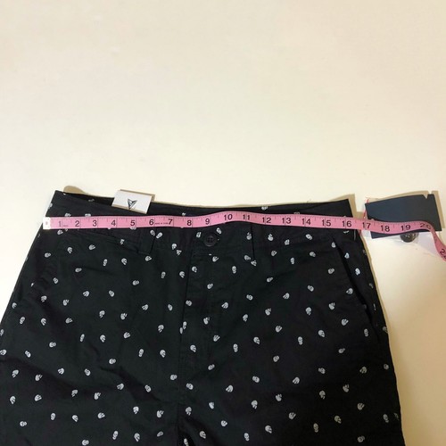 NWT Univibe “Skully” Big Boys 18 Black White Skull Print Chinos Shorts New Punk - Picture 5 of 7