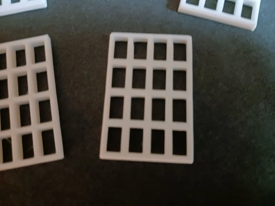 "G" SCALE  INDUSTRAIL  WINDOWS, PACK of 15      1.000" X 1.500"  3D PRINTED 1/24 - Image 3 of 4