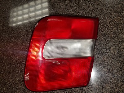 1998 VOLVO S70 RIGHT LID MOUNTED TAILLAMP