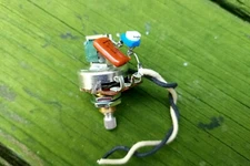 Mid Scoop Tone Pot 250k For Bass or Guitar Adjustable trim pot for Scoop depth 