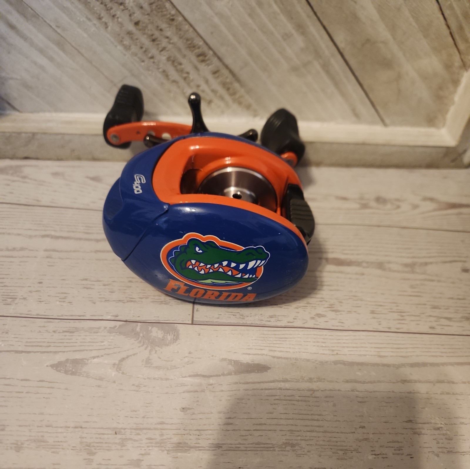   ARDENT C400 FLORIDA GATORS MADE IN USA BAITCAST FISHING REEL