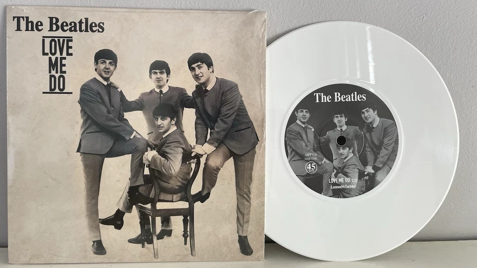 Love Me Do/PS I Love You By The Beatles. White Vinyl & Blue picture Disc 7” - Image 2 of 4