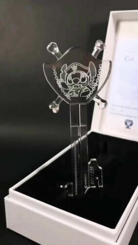 Disneyland Paris Arribas Brothers Glas Key Stitch Pirat LE 56 /200 mit Box COA - Bild 1 von 2