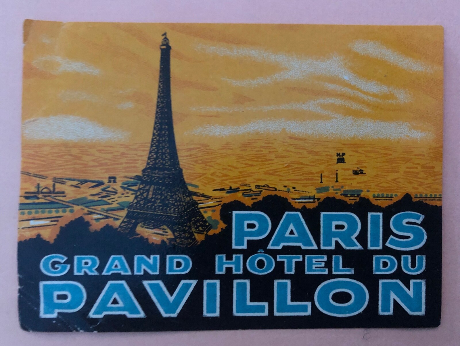 Elegant Parisian Luggage Tag from Gran Hotel du Pavillon France  -image