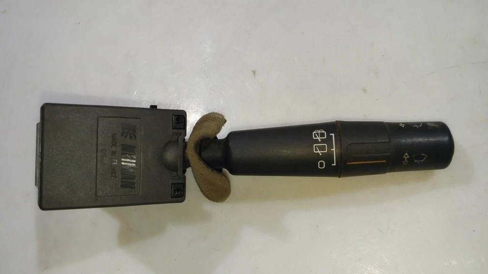 PEUGEOT 306 1998 LHD FRONT WINDSCREEN WIPER CONTROL SLATK SWITCH 96171690 - image 2 of 4