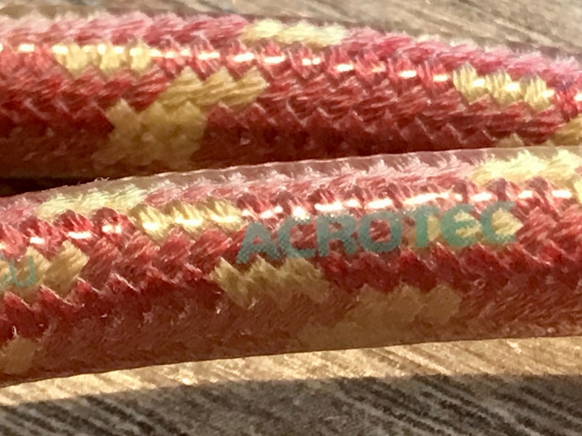 ACROTEC 6N 3010 1m x2 /Analog-Digital/ Hi End Pure Copper RCA