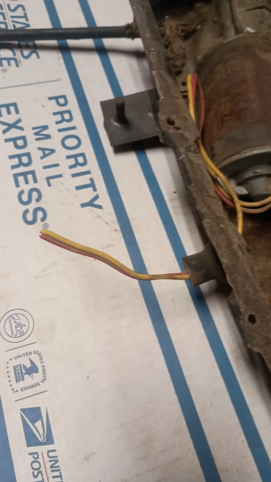 Lincoln Continental Mark III 1969 1970 1971 lado del conductor ventana trasera panel del motor Foto 4 de 4