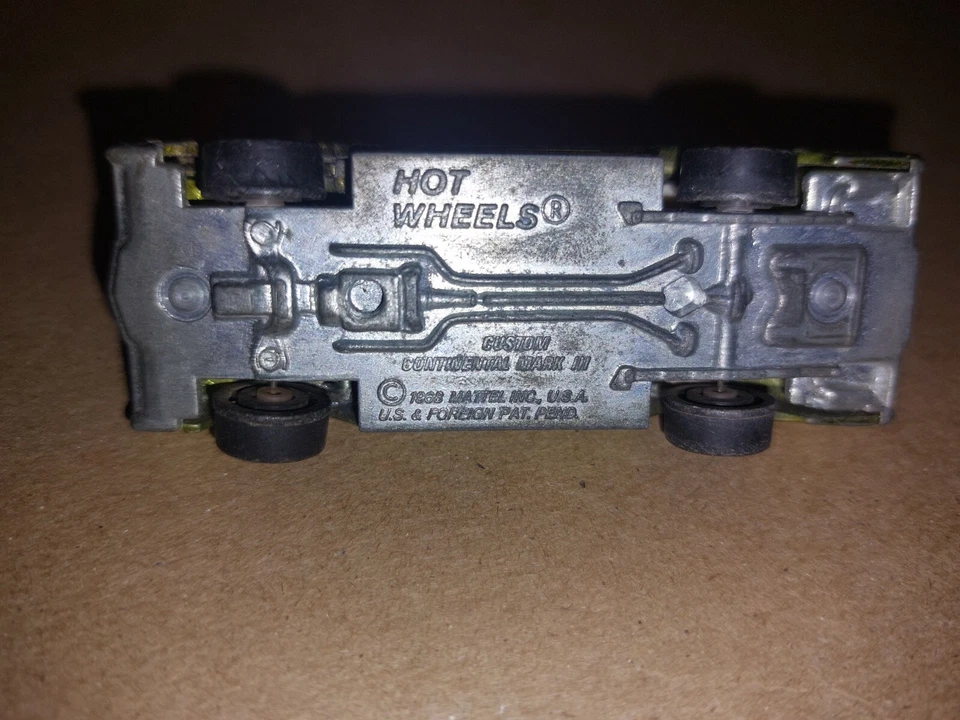 风火轮 Redline 1968 定制大陆美国黄金林肯汽车 — 第 3/4 张图片