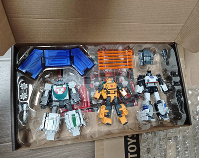 Transformers Dramatic Capture DCS-4 Cybertron Chase Jazz Wheeljack Bumbee Set