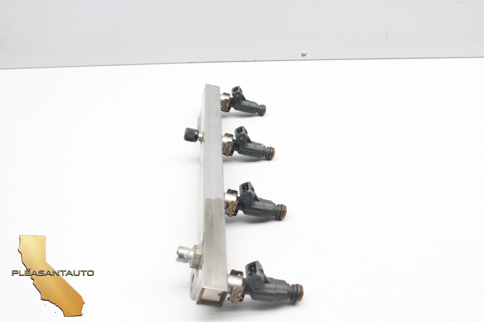 2002 - 2006 MASERATI SPYDER M138 4.2L ENGINE FUEL RAIL INJECTION INJECTORS OEM