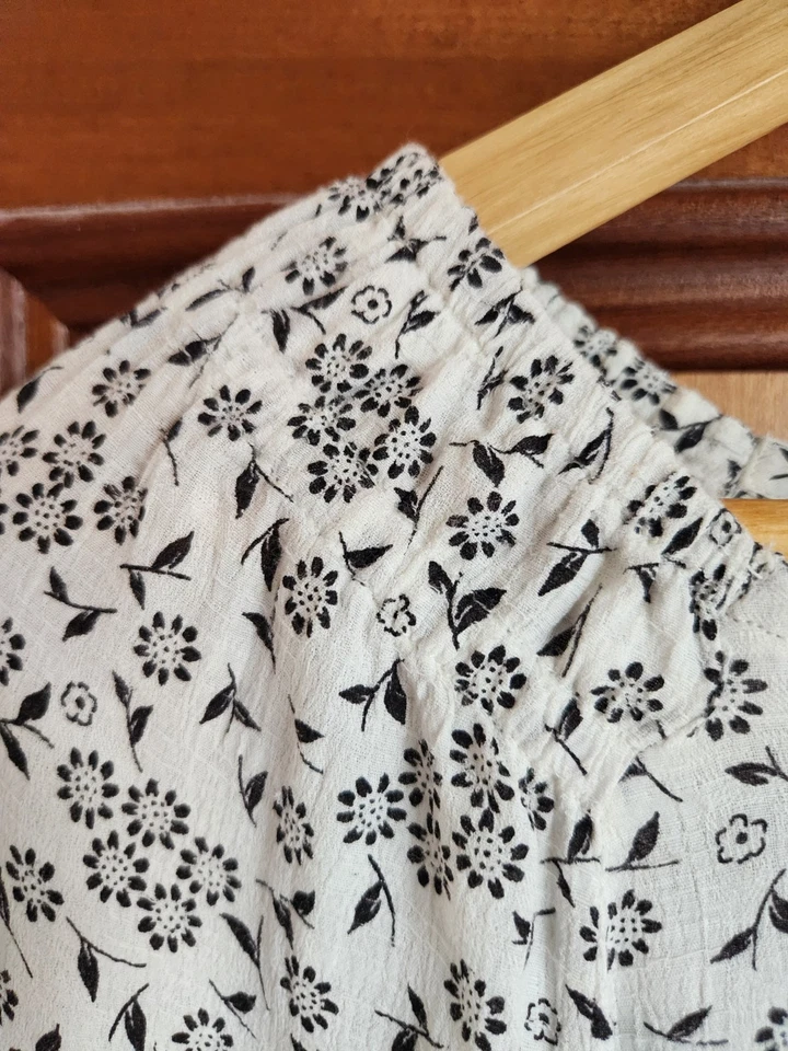 Fat Face Floral Ditsy Top 18 - Image 3 of 4