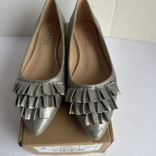 Journee Collection Judy PewterBallet flats Vegan Leather Gold Ruffle Women Sz 8