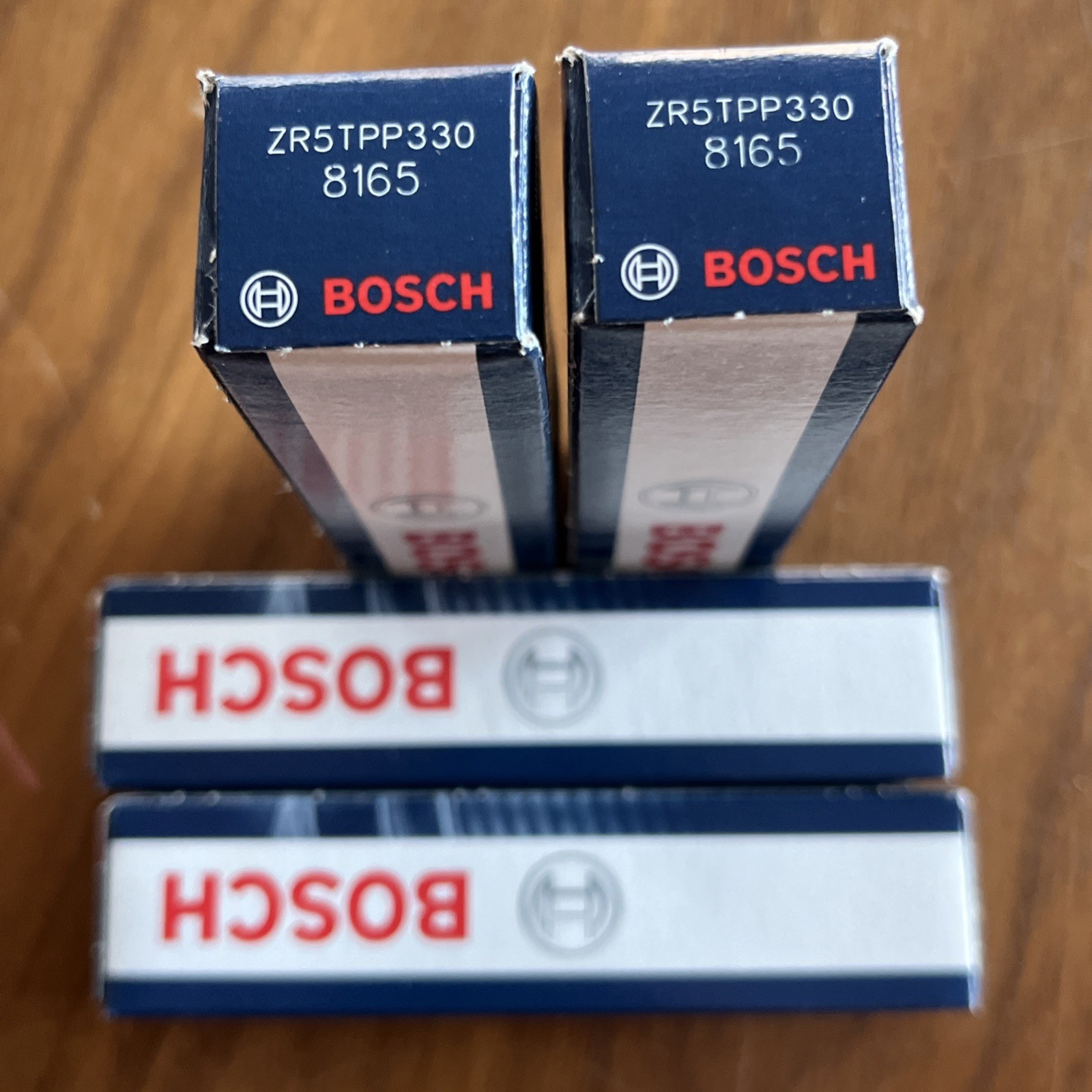 Set of 4 Spark Plug BOSCH ZR-5-TPP-330 8165 Platinum Tip Brand New in Box 