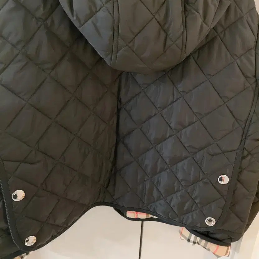 Burberry Black Quilted Hooded Jacket for Women