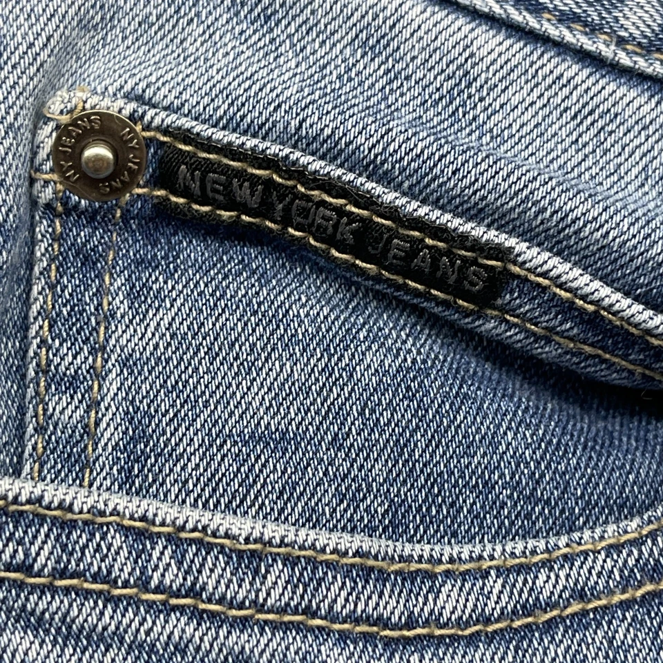 NY Jeans Womens Denim Shorts Blue Fray High Rise Straight Cut Pockets Size 8 - Image 2 of 4