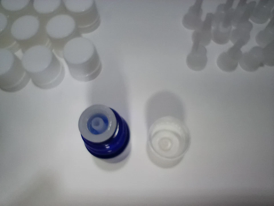 Lote (25) 5 ml NUEVO Botellas de Aceite Esencial de Vidrio Grueso Azul Frascos con Cuentagotas y Tapas Foto 2 de 4