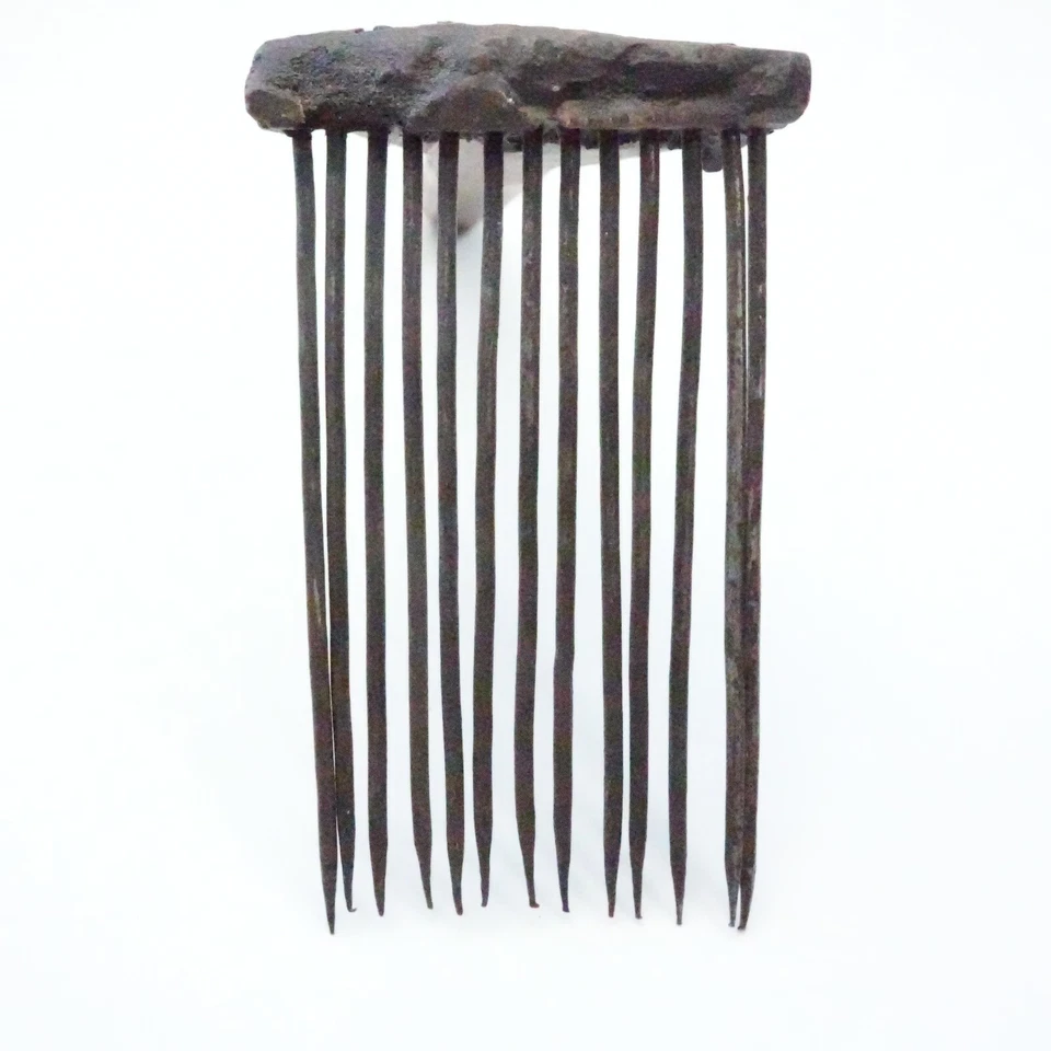 Antique Primitive Tribal Moroccan wooden comb  hemp flax farm wool tool - Image 3 of 4