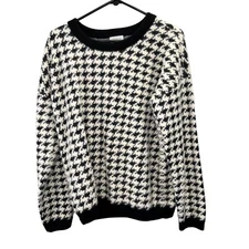 Cyrus Houndstooth Sweater M Black Cream Chunky Loose Fuzzy Soft Crewneck