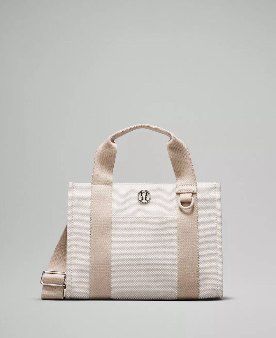 lululemon 2 tone tote bag Two-Tone Bag, 10L NWT Lululemon Two Tone Canvas
