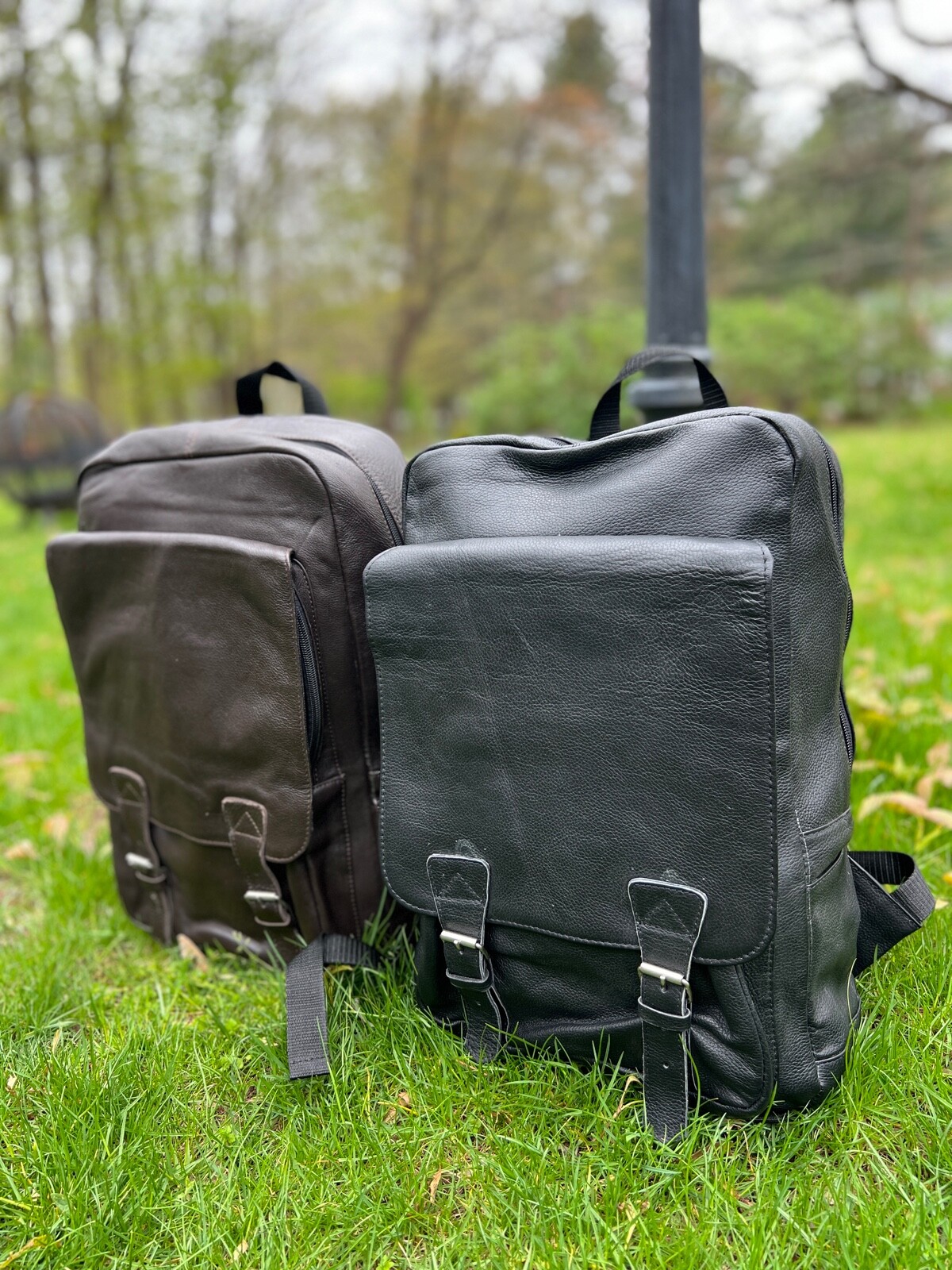 leather backpack - image 2