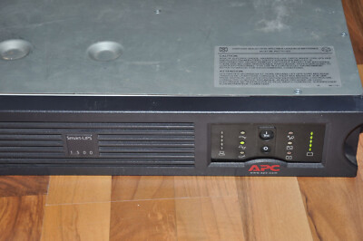 APC Smart-UPS 1500VA USB & Serial  + AKKUS
