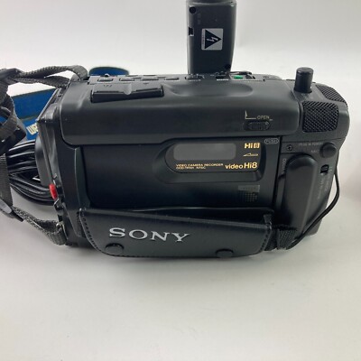 Sony Handycam Video Hi8 CCD-TR101 w/ AC Cable For Parts or Repair