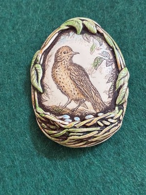 Vintage RH Badeau Wood Thrush Bird Resin Brooch Pin Signed Dated 1996 Beautiful