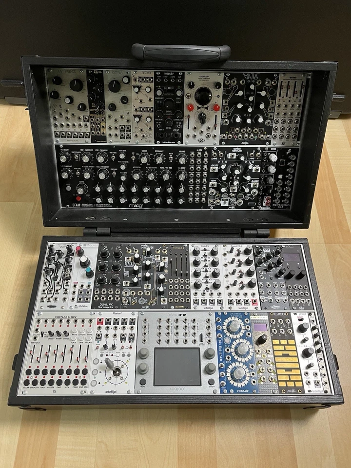 MDLR Eurorack Case - Premium Travel Case (12u/94hp) with Power Supply