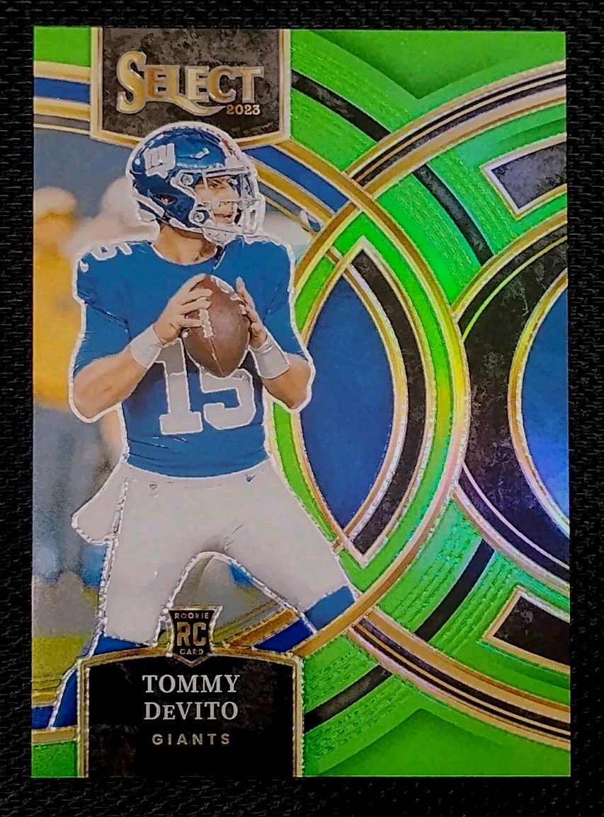 2023 Panini Select Tommy Devito Premier Level Neon Green Prizm #/49 Rookie #102