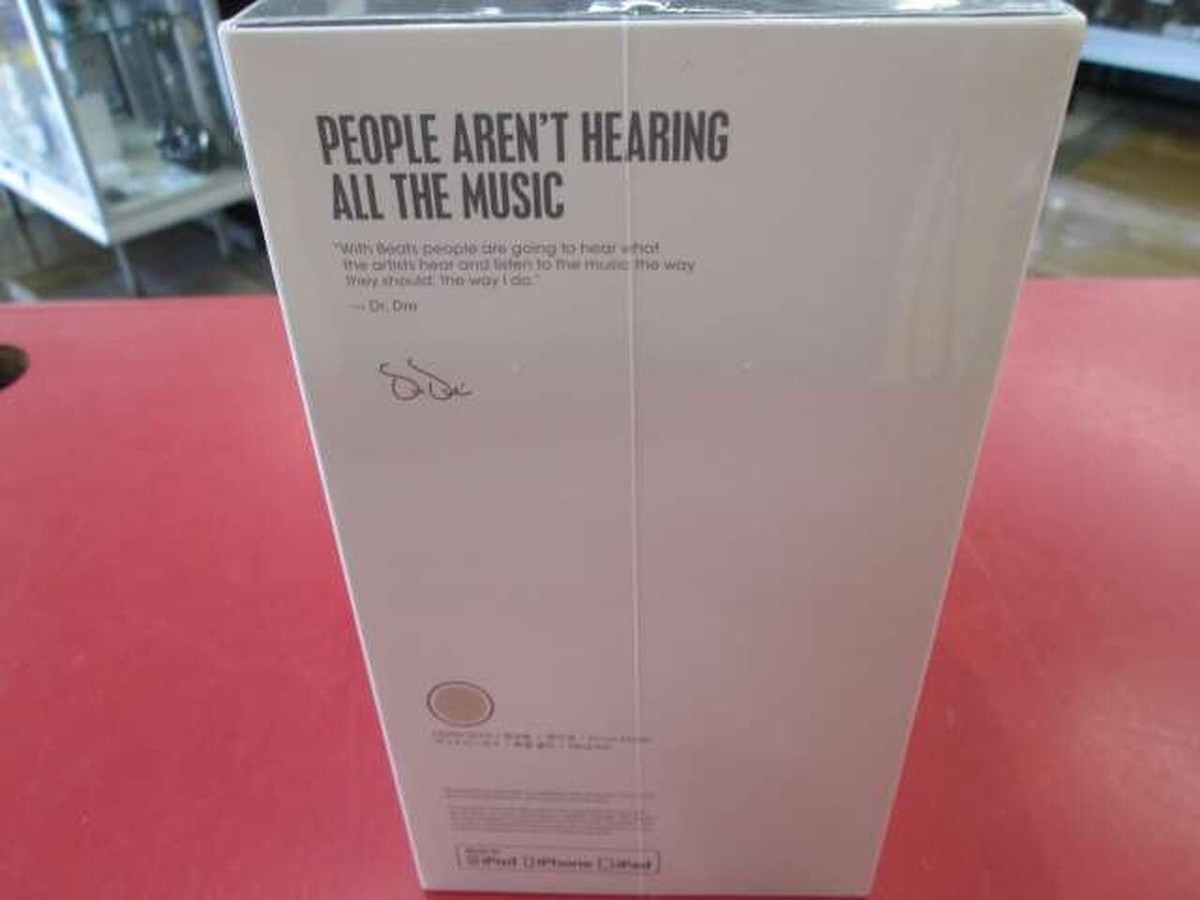 Beats by Dr.dre Solo3 Wireless Mickey Mouse 90th Anniversary Beats by Dr.dre Solo3 Wireless Mickey Mouse 90th Anniversary