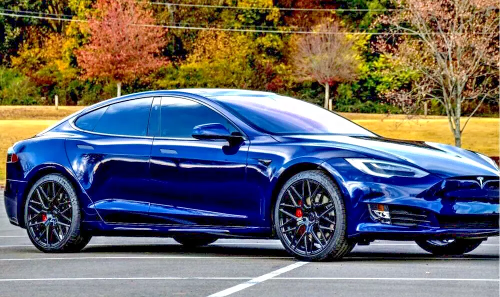 Tesla 2024 model p100