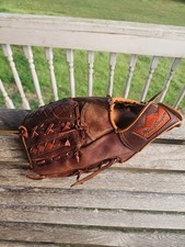 VTG MacGregor 11 inch. Full Grain Steerhide Softball Glove RHT
