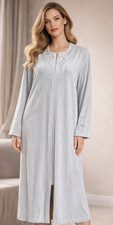 Miss Elaine Full Zip Length Robe Pockets Silver Velvet Frost Embroidered Medium
