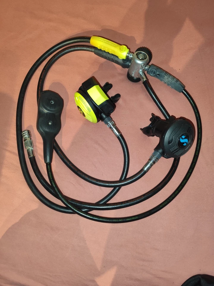 Tauchausrüstung Set - Atemregler - Tauchanzug - Shorty Neoprenanzug - Bild 4 von 4