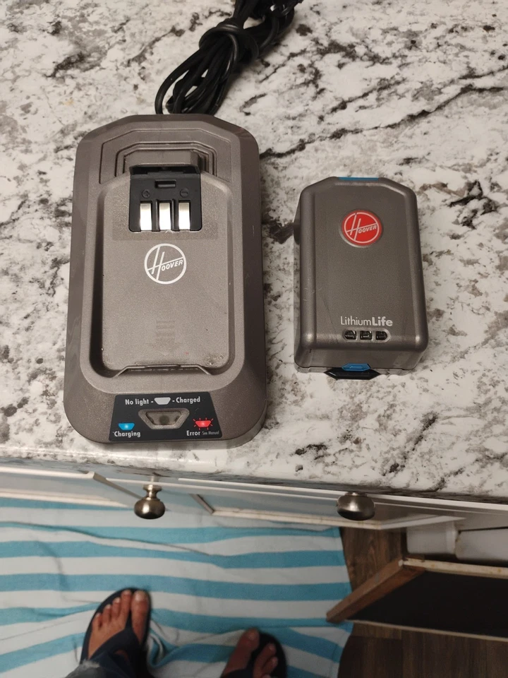 Batería y cargador Hoover VACUUM + 20V Litio Life BH03120 BH03200 OEM Foto 2 de 4