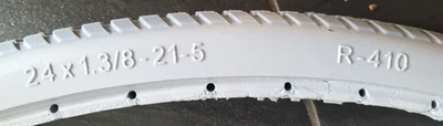 ROLKO KOHLGRÜBER GMBH Rollstuhl Reifen PU pannensicher 24 x 1.3/8 - 21-5 37-540 R-410 Stollenprofil