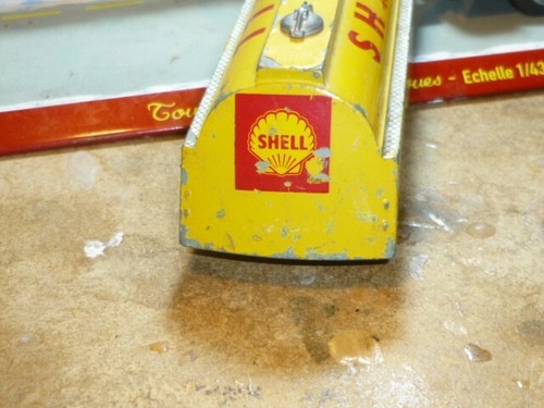 ANCIEN CAMION VOLVO TEKNO REMORQUE CITERNE SHELL 1/50 TOLE DINKY JRD CIJ 1965 - Foto 6 di 13