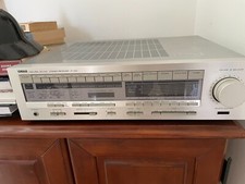 Yamaha R-100 Stereo Receiver   100WPC Vintage Hi-Fi Audio Component