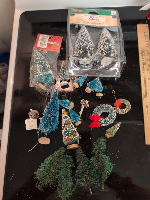 Trees  Shrubs Wreaths Lot for Train Display or village display