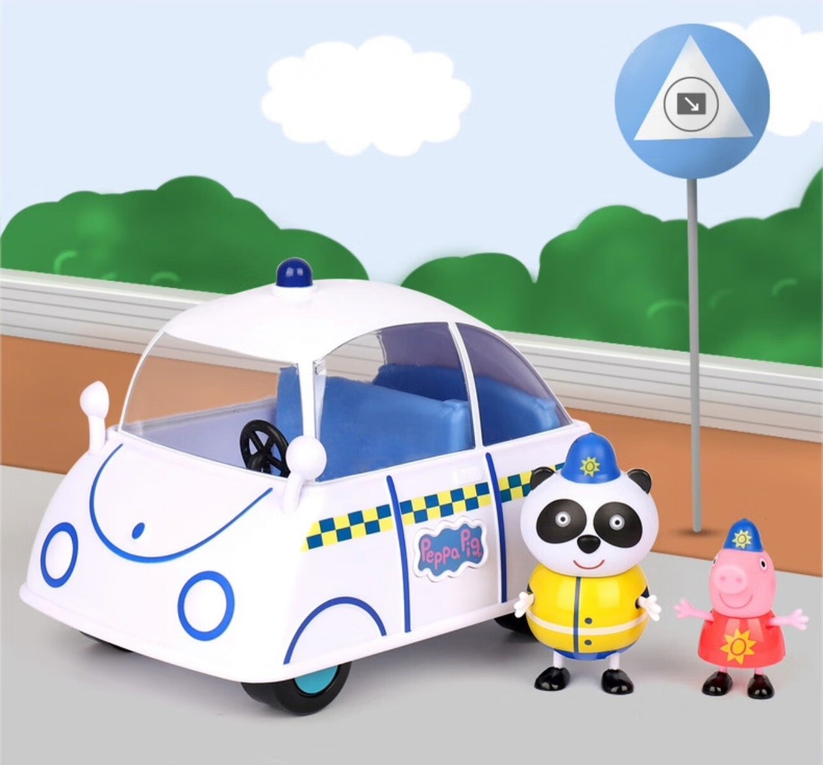 NIB Rare VTG Police Officer Panda & Policewomen Peppa & Police Car